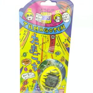 Tamagotchi Original P1/P2 Clear yellow Bandai 1997 Boutique-Tamagotchis 5