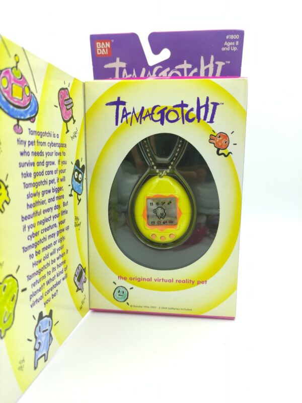 Tamagotchi Original P1/P2 Yellow w/ orange Bandai 1997 English Boutique-Tamagotchis 2