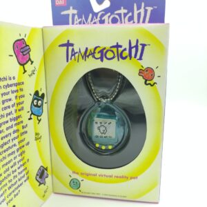 Tamagotchi Original P1/P2 White w/ spirals Bandai 1997 Virtual pet Boutique-Tamagotchis 4