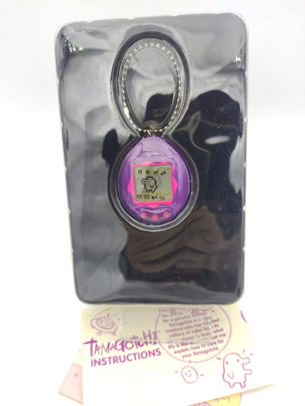 Tamagotchi Original P1/P2 Purple w/ pink Bandai 1997 English Boutique-Tamagotchis 2
