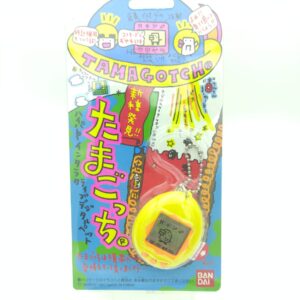Tamagotchi Original P1/P2 Peppermint with yellow Bandai 1997 Boutique-Tamagotchis 5