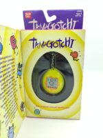 Tamagotchi Original P1/P2 Yellow w/ orange Bandai 1997 English Boutique-Tamagotchis 3