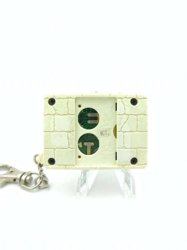 Digimon Digivice Digital Monster Ver 2 White with grey Bandai Buy-Tamagotchis 5