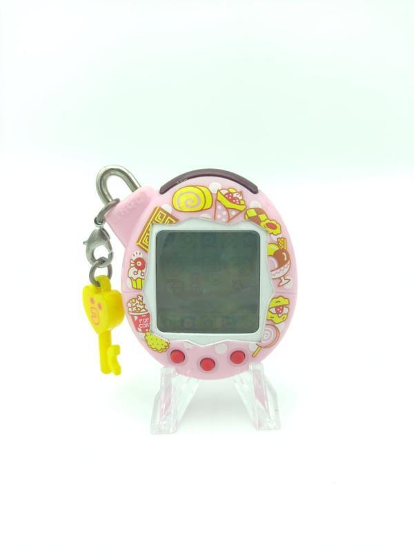 Tamagotchi Connection Version 5 V5 Familitchi Snacks Pink bandai Buy-Tamagotchis 2