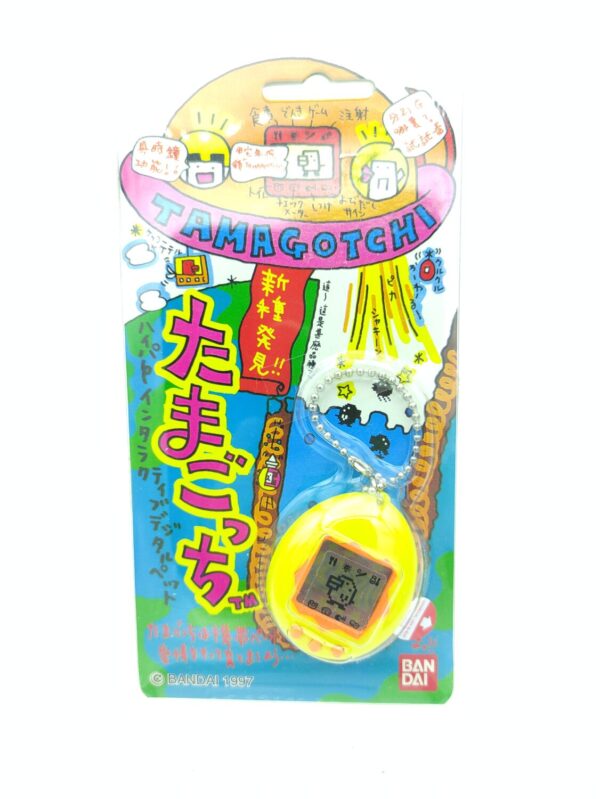 Tamagotchi Original P1/P2 Yellow w/ orange Bandai 1997 English Boutique-Tamagotchis