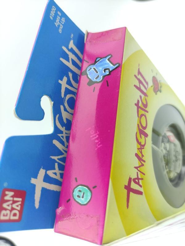 Tamagotchi Original P1/P2 grey w/ black Bandai 1997 English Buy-Tamagotchis 4