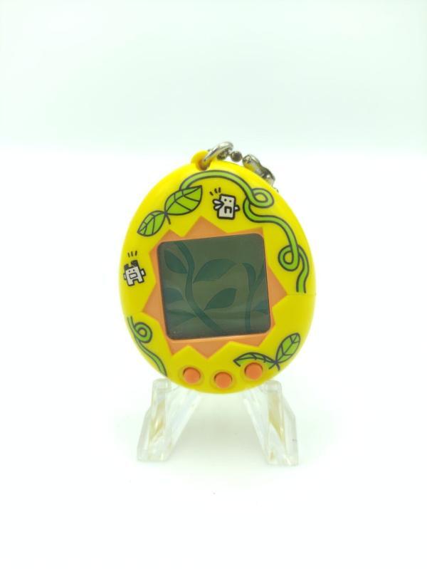 Tamagotchi Morino Forest Mori de Hakken! Tamagotch Yellow Bandai 1997 Buy-Tamagotchis 2