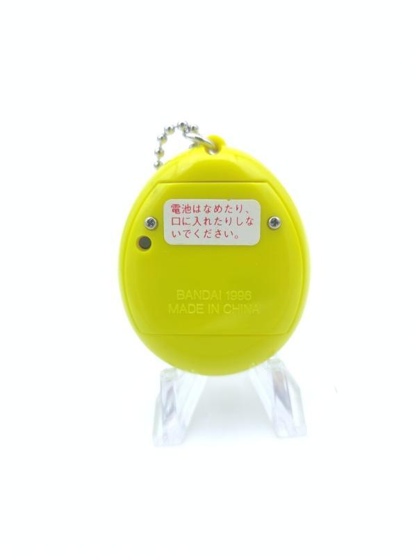 Tamagotchi Original P1/P2 Yellow w/ orange Bandai 1997 Buy-Tamagotchis 3