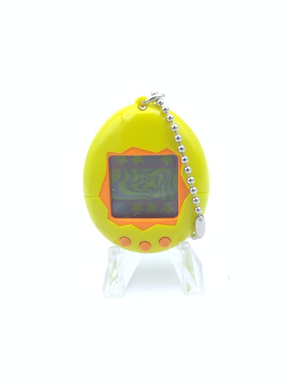 Tamagotchi Original P1/P2 Yellow w/ orange Bandai 1997 Boutique-Tamagotchis