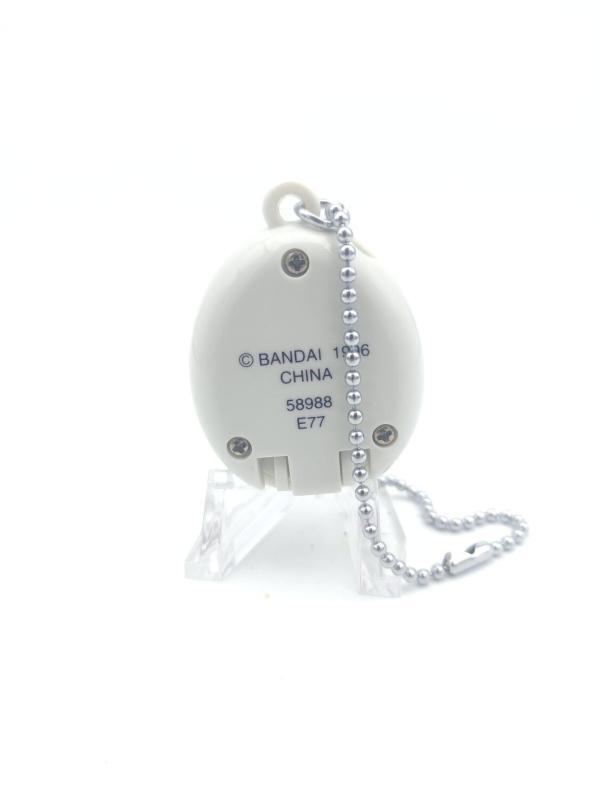 Tamagotchi Bandai Clock 1996 white Buy-Tamagotchis 4 Tamagotchi Bandai Clock 1996 white Buy-Tamagotchis 4