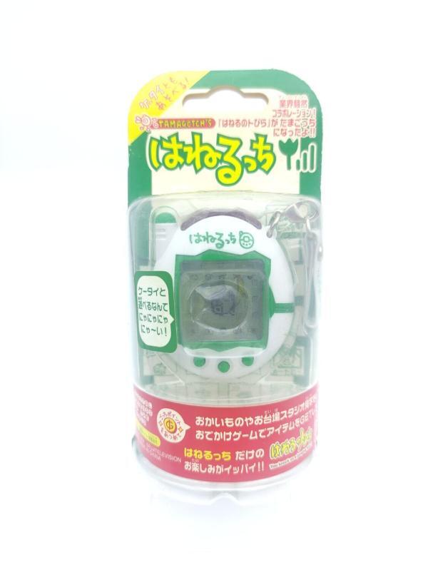 Tamagotchi Keitai Kaitsuu Tamagotchi Plus Hanerutchi White w/ green Buy-Tamagotchis 2