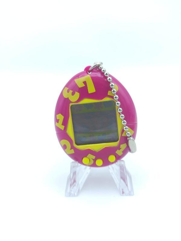 Tamagotchi Original P1/P2 Purple w/ yellow Original Bandai 1997 English Buy-Tamagotchis 2
