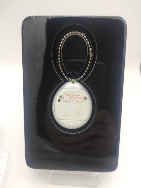 Tamagotchi Original P1/P2 White w/ blue Original Bandai 1997 Buy-Tamagotchis 4