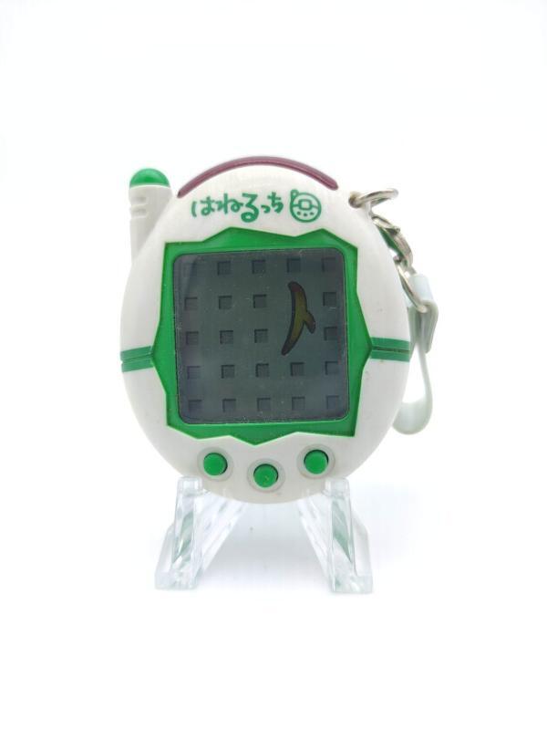 Tamagotchi Keitai Kaitsuu Tamagotchi Plus Hanerutchi White w/ green Buy-Tamagotchis 2