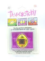 Tamagotchi Original P1/P2 yellow w/ orange Bandai 1997 English Buy-Tamagotchis 3