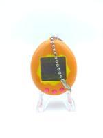 Tamagotchi Original P1/P2 orange w/ yellow Bandai 1997 English Buy-Tamagotchis 3