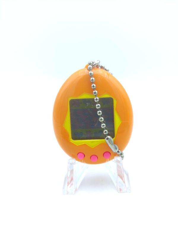 Tamagotchi Original P1/P2 orange w/ yellow Bandai 1997 English Buy-Tamagotchis 2