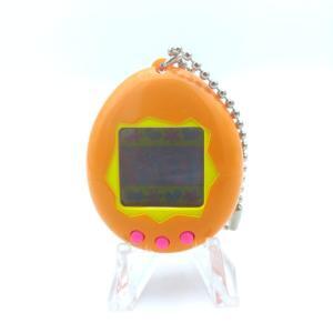 Tamagotchi Original P1/P2 orange w/ yellow Bandai 1997 English Buy-Tamagotchis