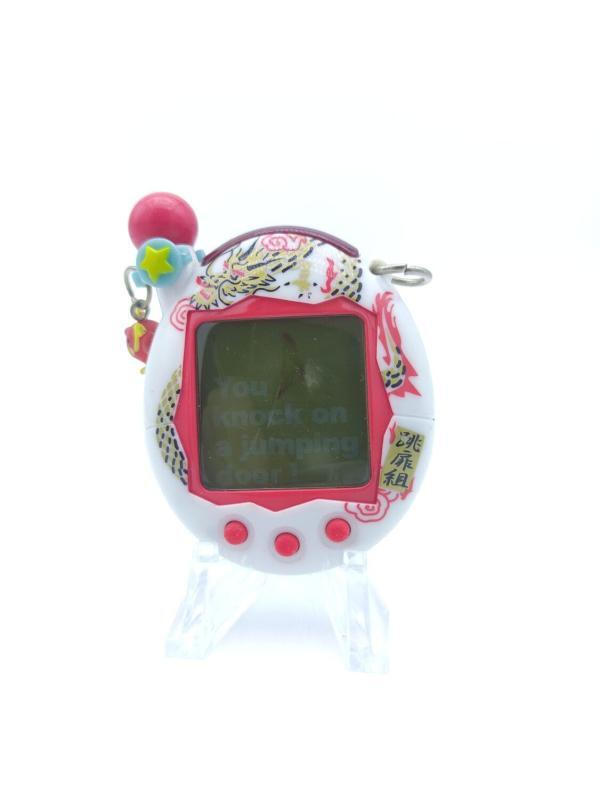 Tamagotchi Chou Jinsei Enjoi Hanerutchi 2 White w/ Red Buy-Tamagotchis 2 Tamagotchi Chou Jinsei Enjoi Hanerutchi 2 White w/ Red Buy-Tamagotchis 2