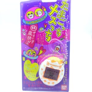 Tamagotchi Osutchi Mesutchi White w/ orange Bandai japan boxed Boutique-Tamagotchis 6
