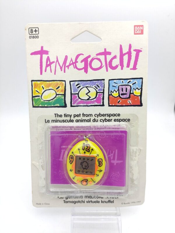 Tamagotchi Original P1/P2 yellow w/ orange Bandai 1997 English Boutique-Tamagotchis