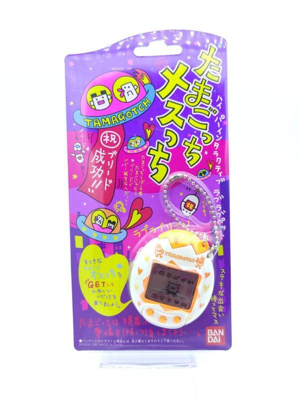 Tamagotchi Osutchi Mesutchi White w/ orange Bandai japan boxed Buy-Tamagotchis 2