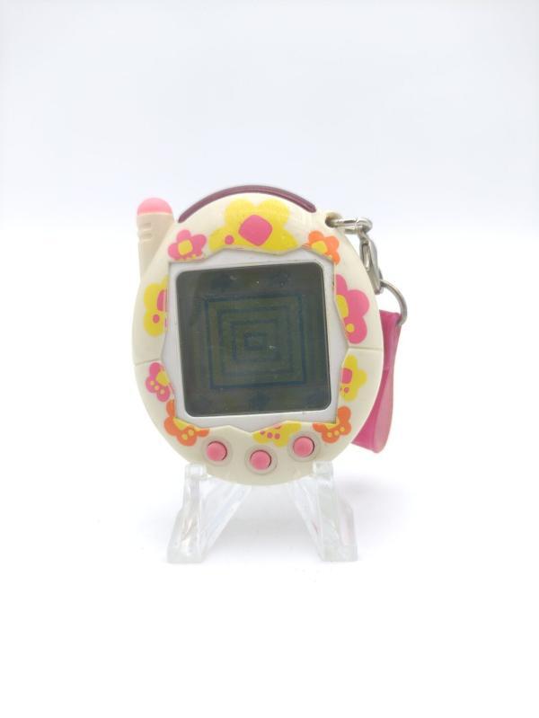 Tamagotchi Keitai Kaitsuu Tamagotchi Plus White Flowering Bandai Buy-Tamagotchis 2