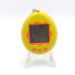 Tamagotchi Original P1/P2 Yellow w/ orange Bandai 1997 Buy-Tamagotchis