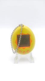 Tamagotchi Original P1/P2 Yellow w/ orange Bandai 1997 Buy-Tamagotchis 3
