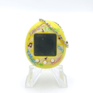Tamagotchi Nano Yelllow egg Virtual pet Bandai Boutique-Tamagotchis