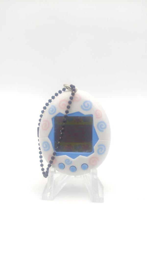 Tamagotchi Original P1/P2 White w/ spirals Bandai 1997 Virtual pet Buy-Tamagotchis 2