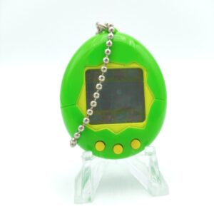 Tamagotchi Original P1/P2 Yellow w/ orange Bandai 1997 Boutique-Tamagotchis 4