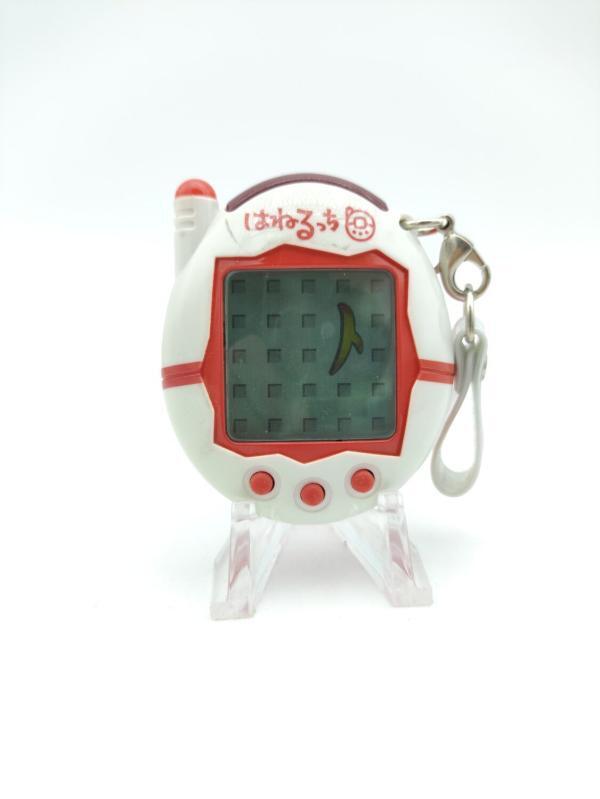 Tamagotchi Keitai Kaitsuu Tamagotchi Plus Hanerutchi White w/ red Buy-Tamagotchis 2