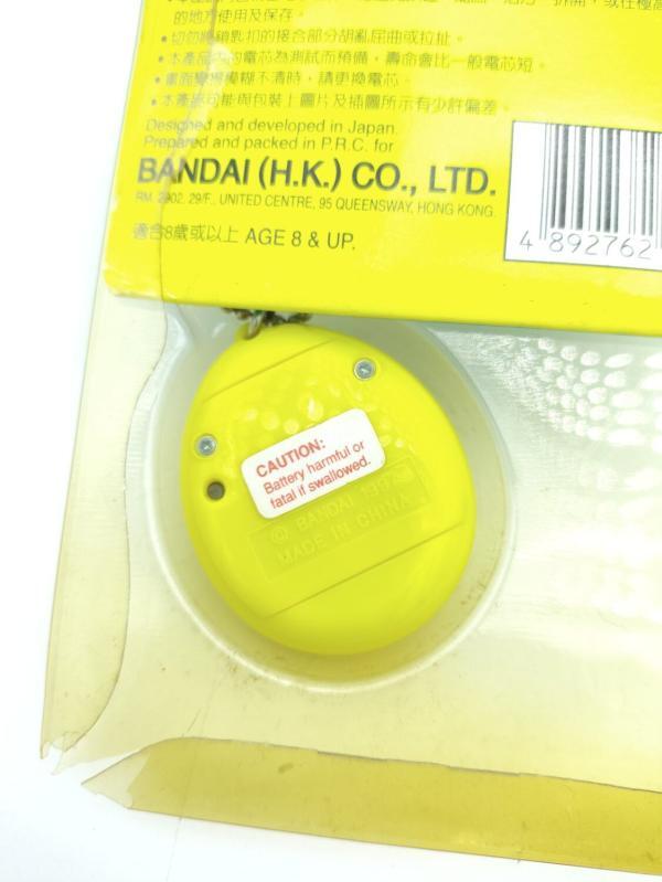 Tamagotchi Original P1/P2 yellow w/ orange Bandai 1997 English Buy-Tamagotchis 4
