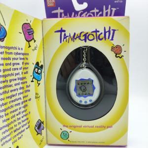 Tamagotchi Original P1/P2 white w/ blue Bandai 1997 English Buy-Tamagotchis