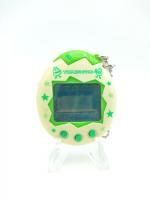 Tamagotchi Osutchi Mesutchi White w/ green Bandai japan Buy-Tamagotchis 3