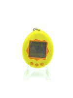 Tamagotchi Original P1/P2 yellow w/ orange Bandai 1997 English Buy-Tamagotchis 3