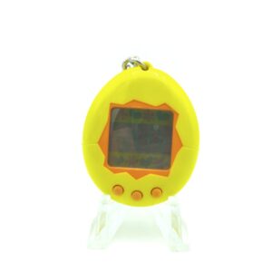 Tamagotchi Original P1/P2 yellow w/ orange Bandai 1997 English Buy-Tamagotchis 2