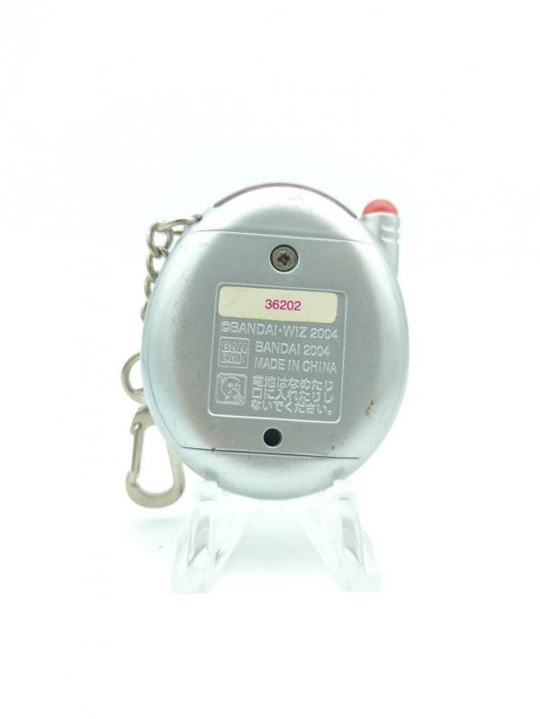 Tamagotchi Keitai Kaitsuu! Tamagotchi Plus Akai “Akaiin!” Silver Buy-Tamagotchis 3